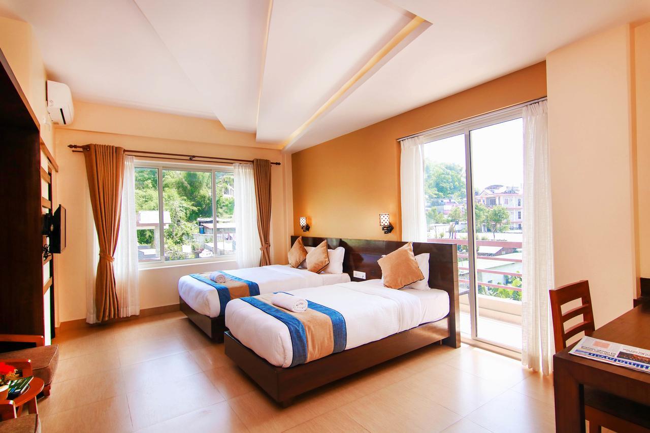 פוקהרה Hotel Lake Paradise מראה חיצוני תמונה