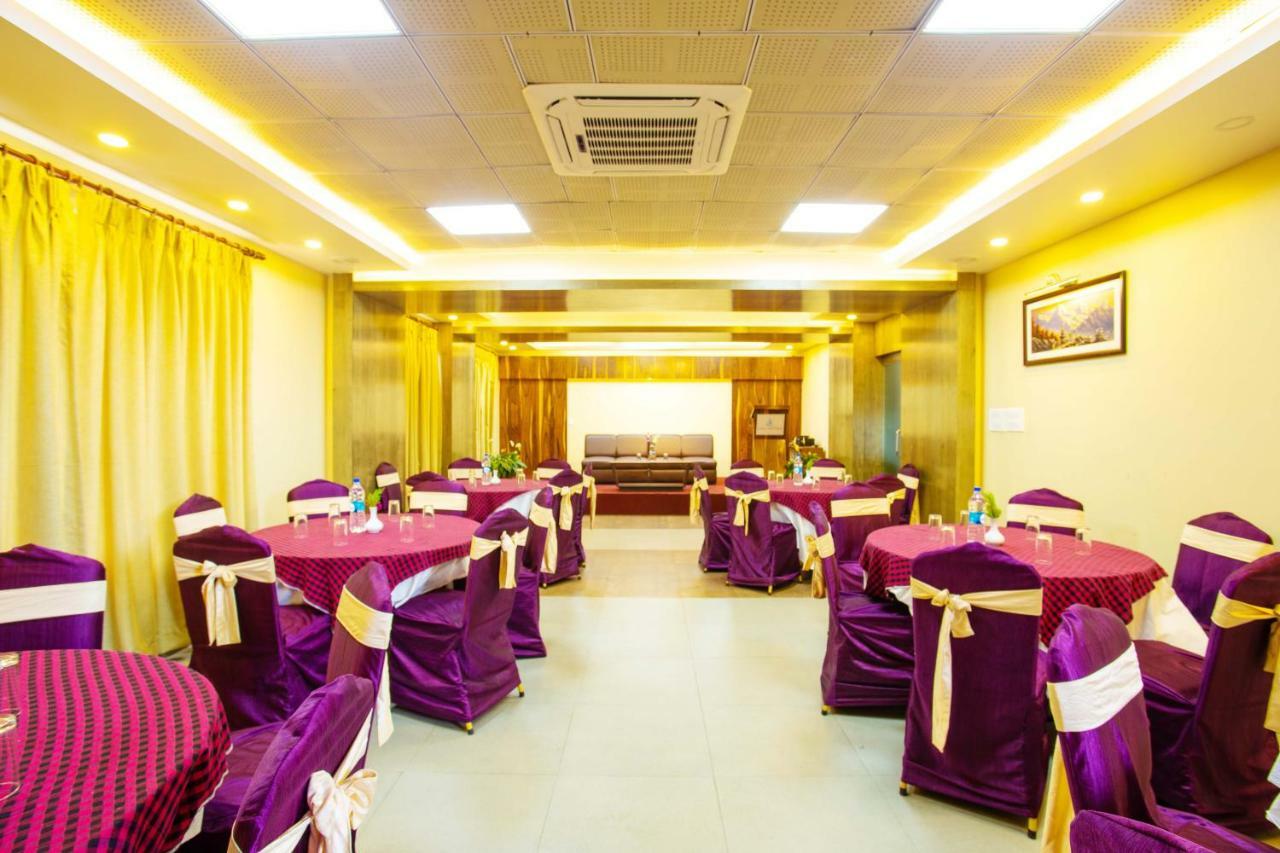 פוקהרה Hotel Lake Paradise מראה חיצוני תמונה