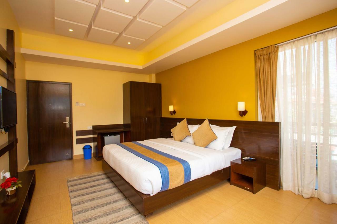 פוקהרה Hotel Lake Paradise מראה חיצוני תמונה