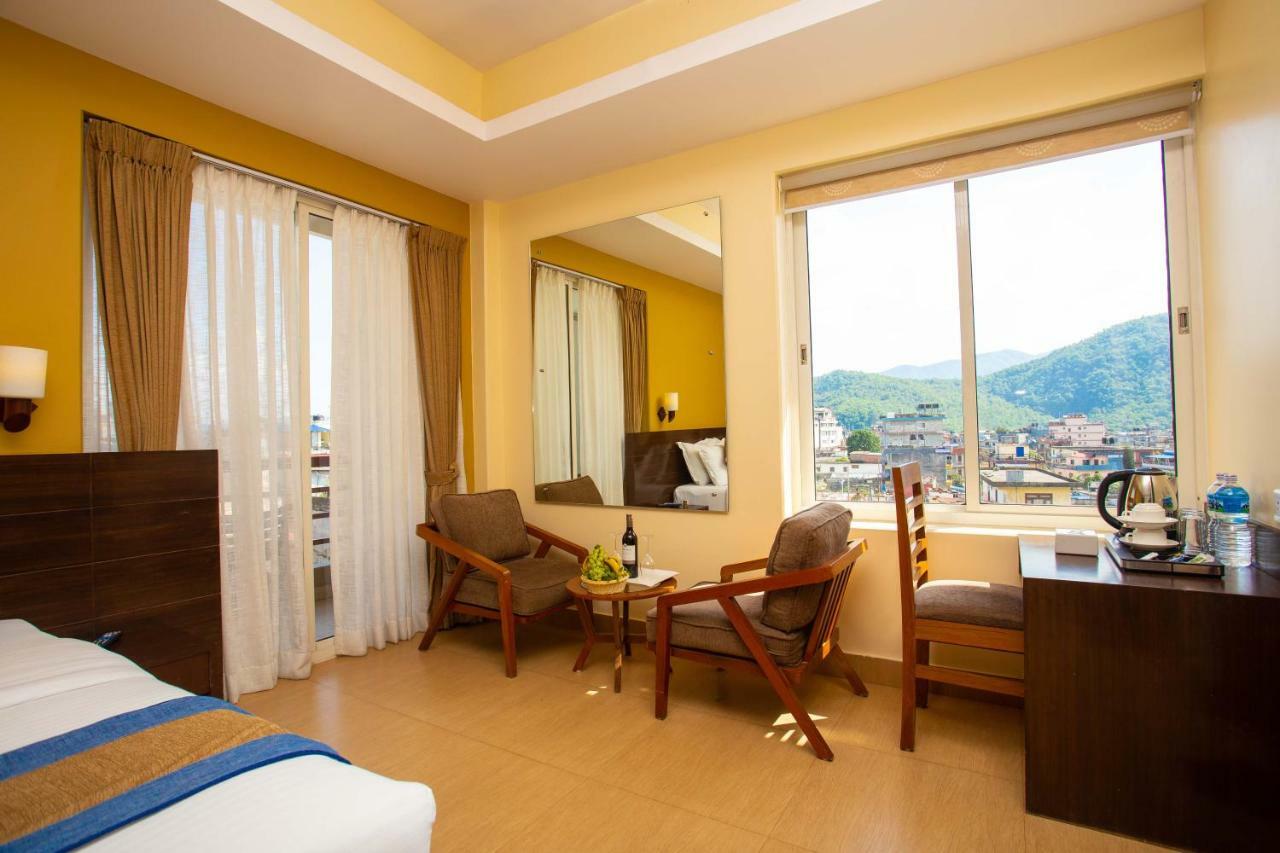 פוקהרה Hotel Lake Paradise מראה חיצוני תמונה