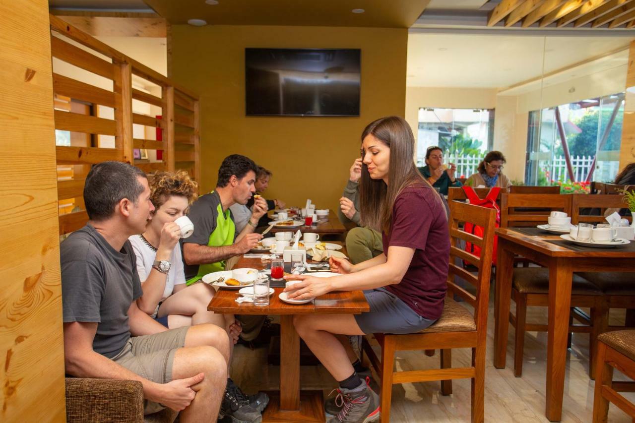 פוקהרה Hotel Lake Paradise מראה חיצוני תמונה