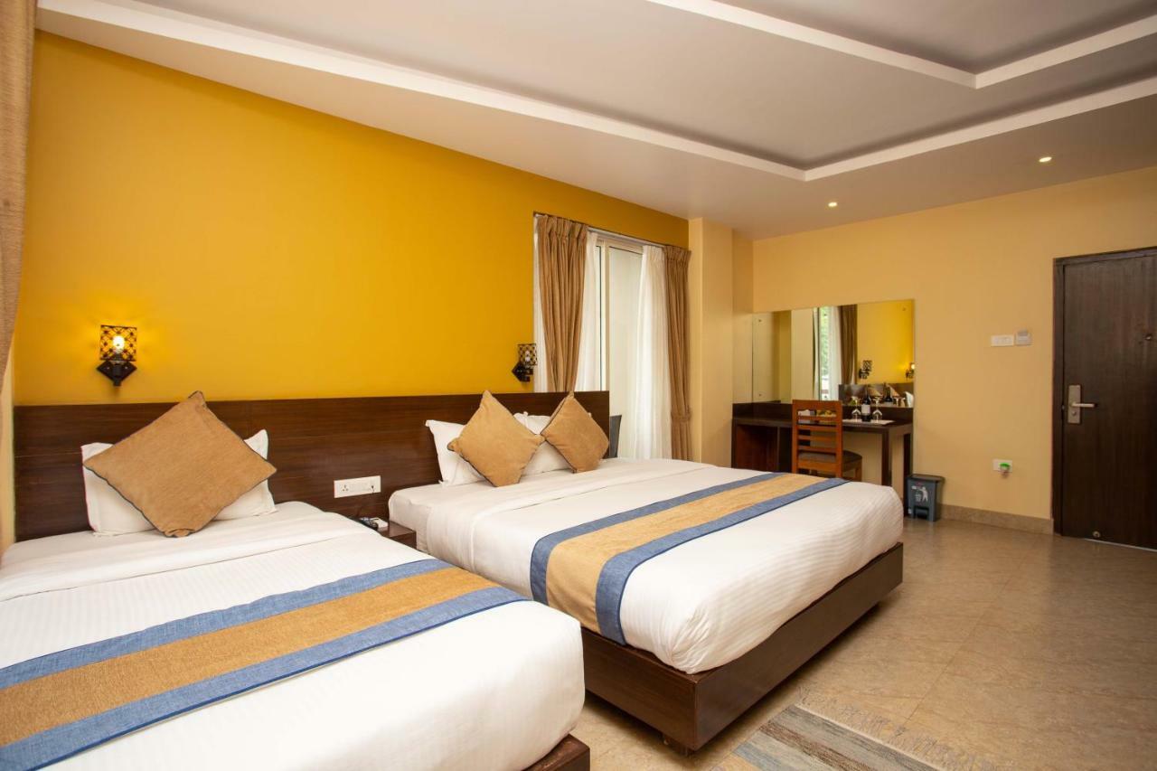 פוקהרה Hotel Lake Paradise מראה חיצוני תמונה