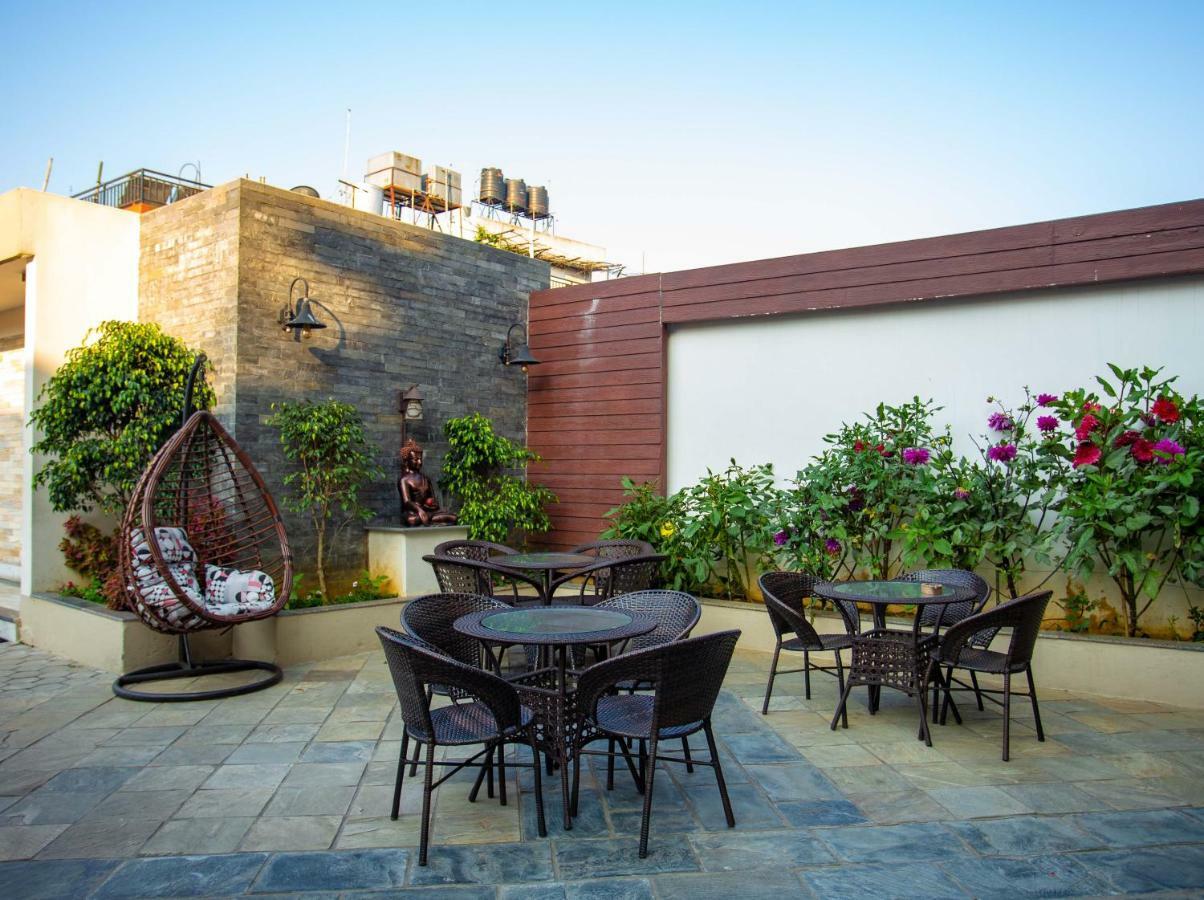 פוקהרה Hotel Lake Paradise מראה חיצוני תמונה