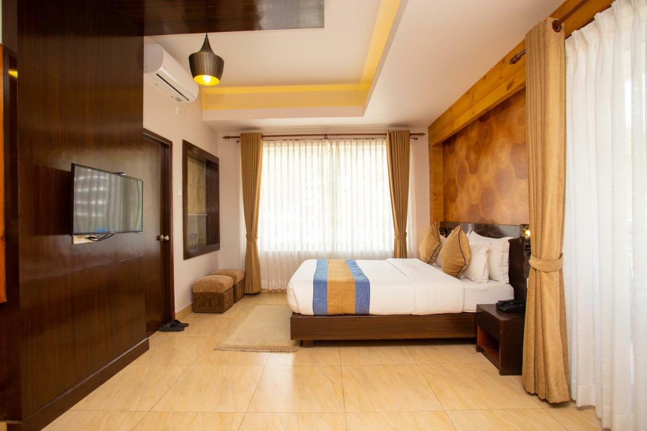 פוקהרה Hotel Lake Paradise מראה חיצוני תמונה